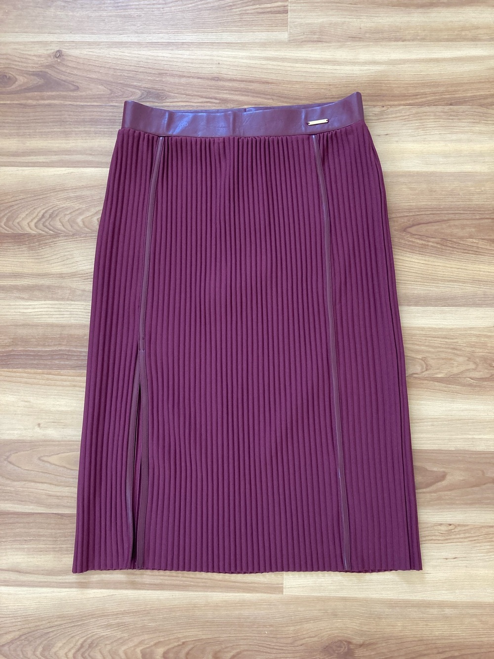 Marc New York Pleated Burgundy Midi Skirt with Faux Leather Waistband & Panels